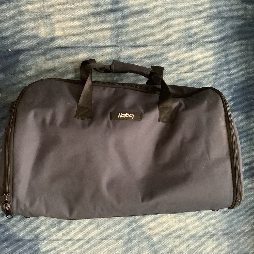 Halfway garments duffle